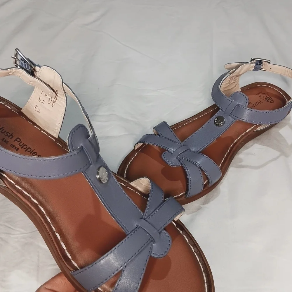 Women's Hush Puppies Olive T-Strap Sandal size 9.5 W large